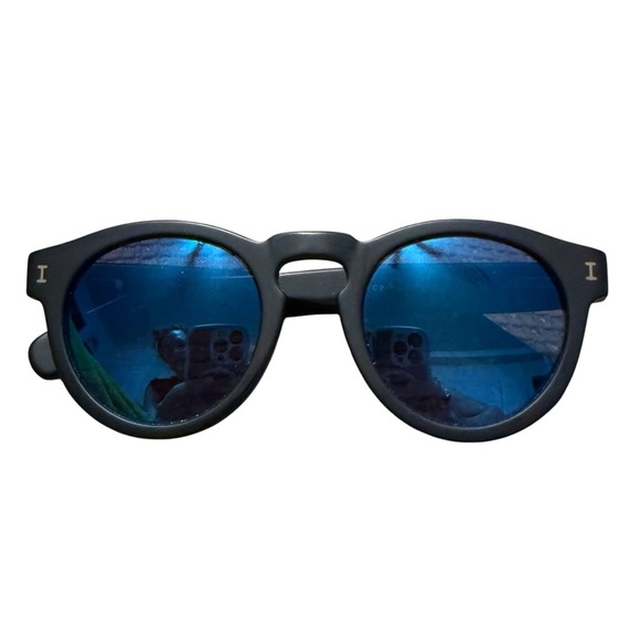Illesteva Leonard Black and Blue Sunglasses - Picture 1 of 5